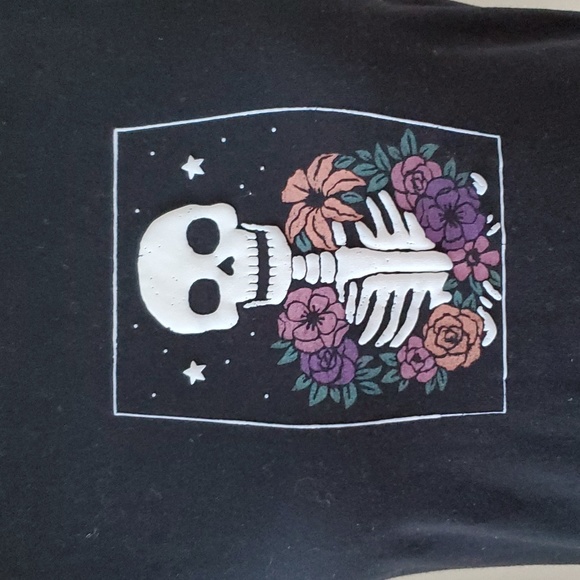 Free State Black Skull Short Dleeve T-Shirt Size Small - Picture 2 of 3